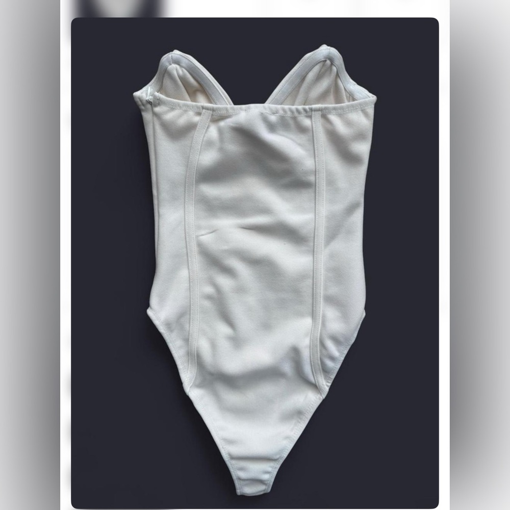 Princess Polly‎ Strapless Corset V Neck Underwire White Bodysuit Size 2 - Picture 2 of 2